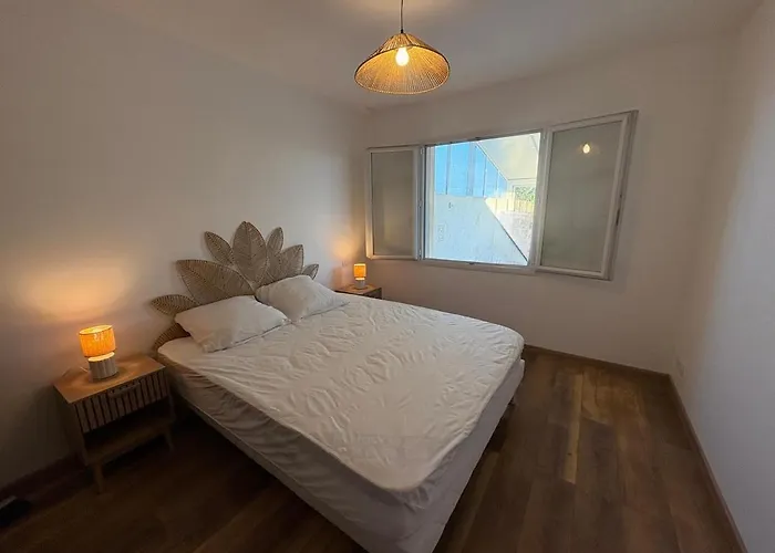 Maison Pour Reunion De Famille Des Tamaris * Vouneuil-sous-Biard